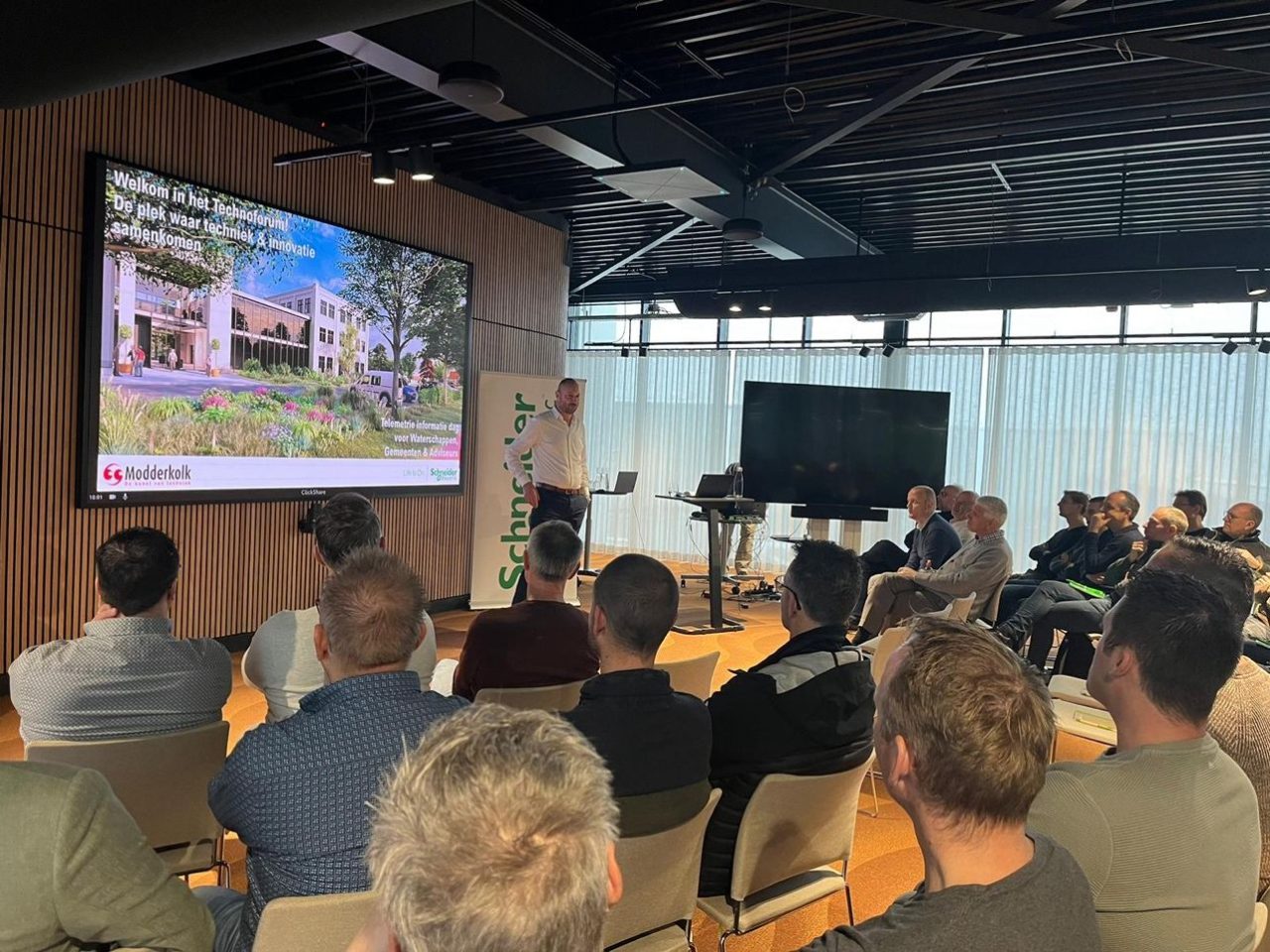 Modderkolk - Modderkolk-en-Schneider-Electric-organiseren-telemetrie-event-1-1280x960